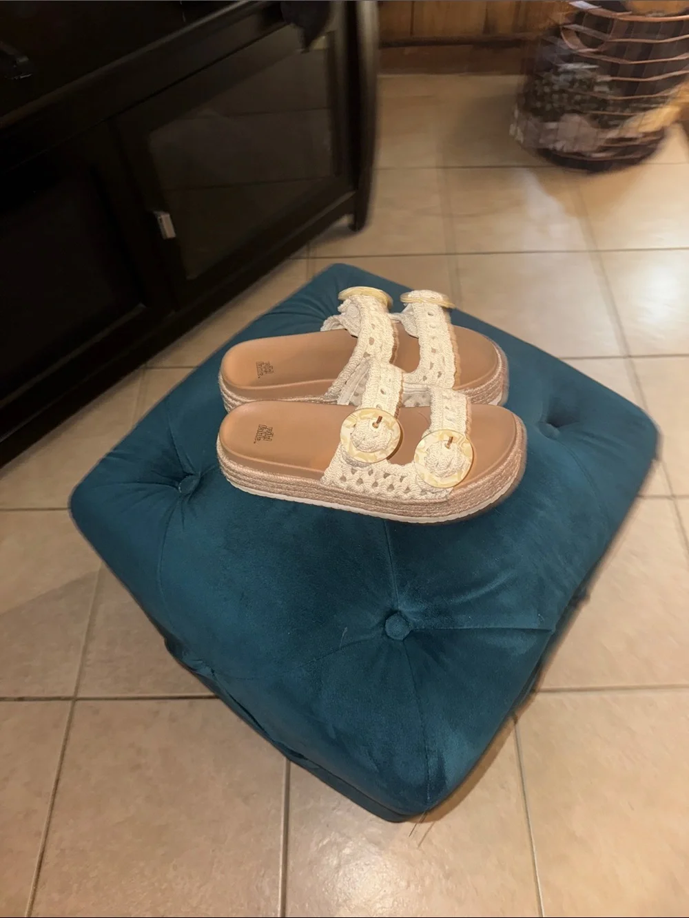Women's Cream Crochet Platform Slide Sandals - Stylish Summer Comfort